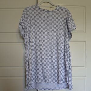 LuLaRoe White and Black Patterned Tee